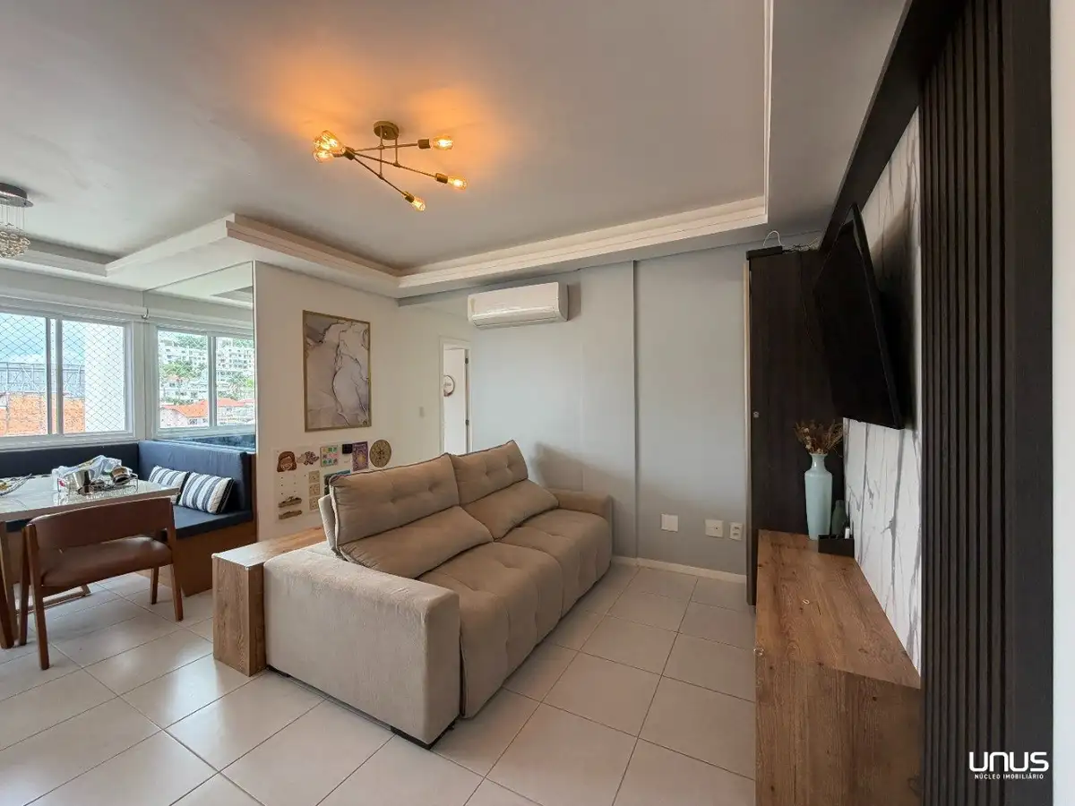 Apartamendo com 2 dormitórios sendo 1 suíte em Coqueiros Florianópolis.